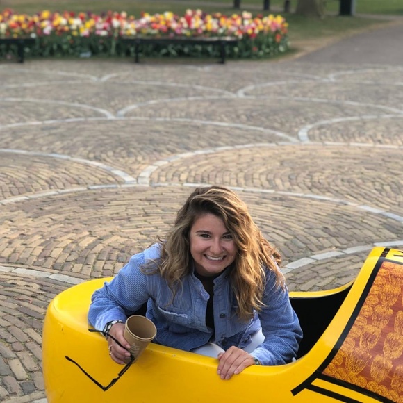 Meet your Posher, Ele - Picture 4 of 5